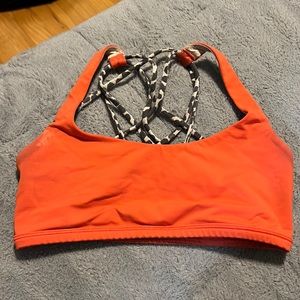 Lululemon sports bra